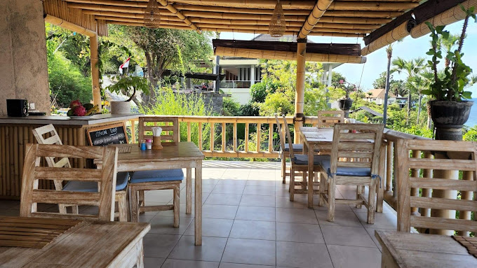 Ibus Sea View Warung