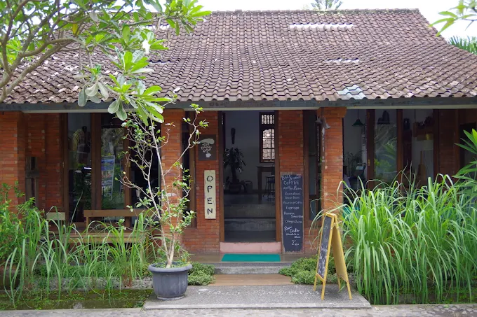 Old Friends Coffee --Bali Coffee Farmer & Roaster