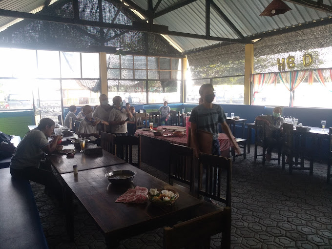 Lesehan Taman Ujung Perancak