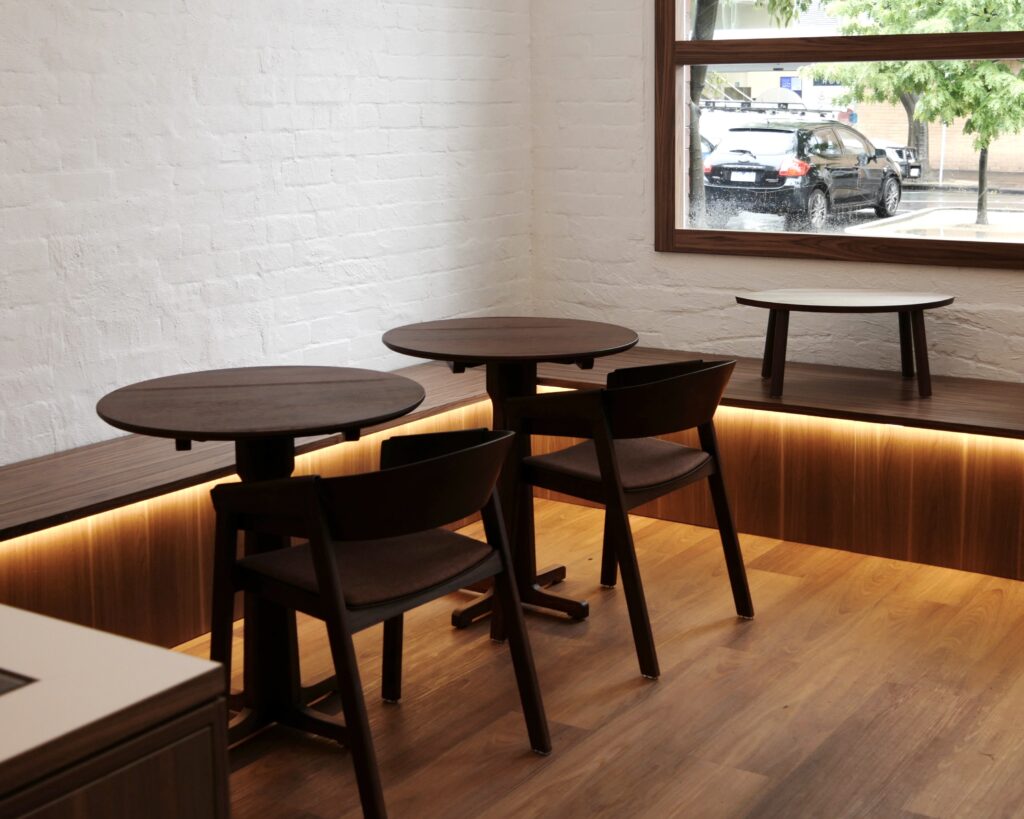 Cafe Tomi