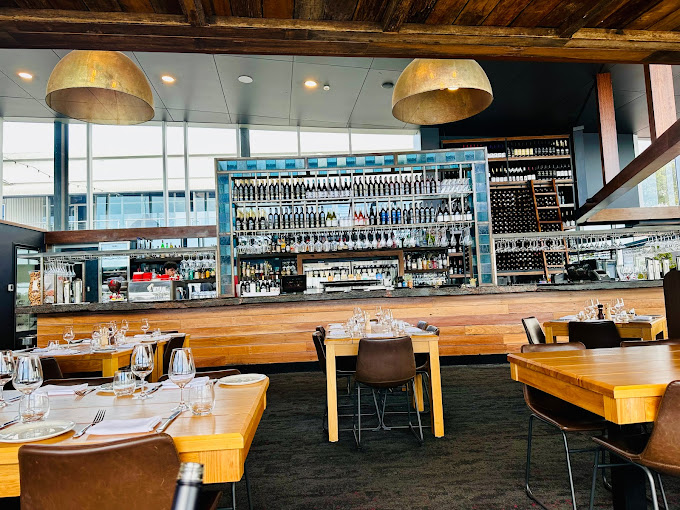 Red's Kitchen & Bar