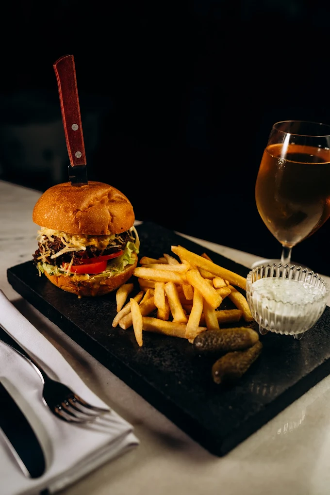 HEDONIST restaurant | lounge | bar
