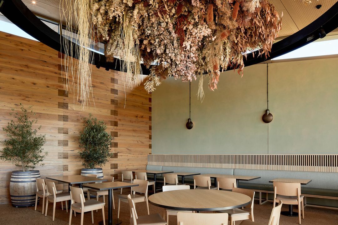 Laura Restaurant