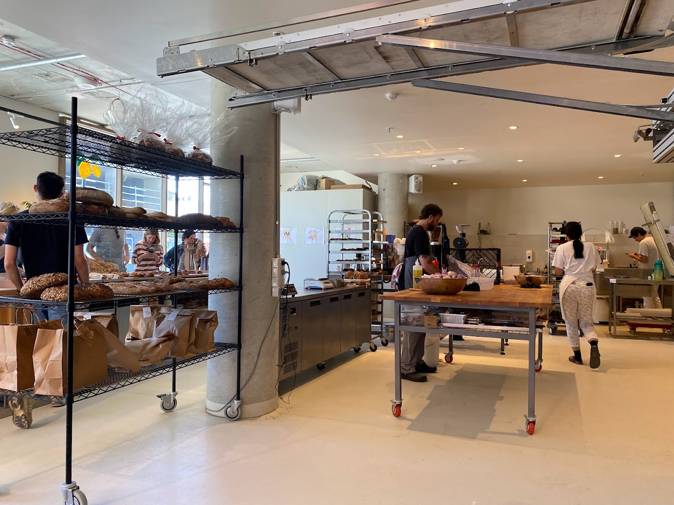 Iris The Bakery