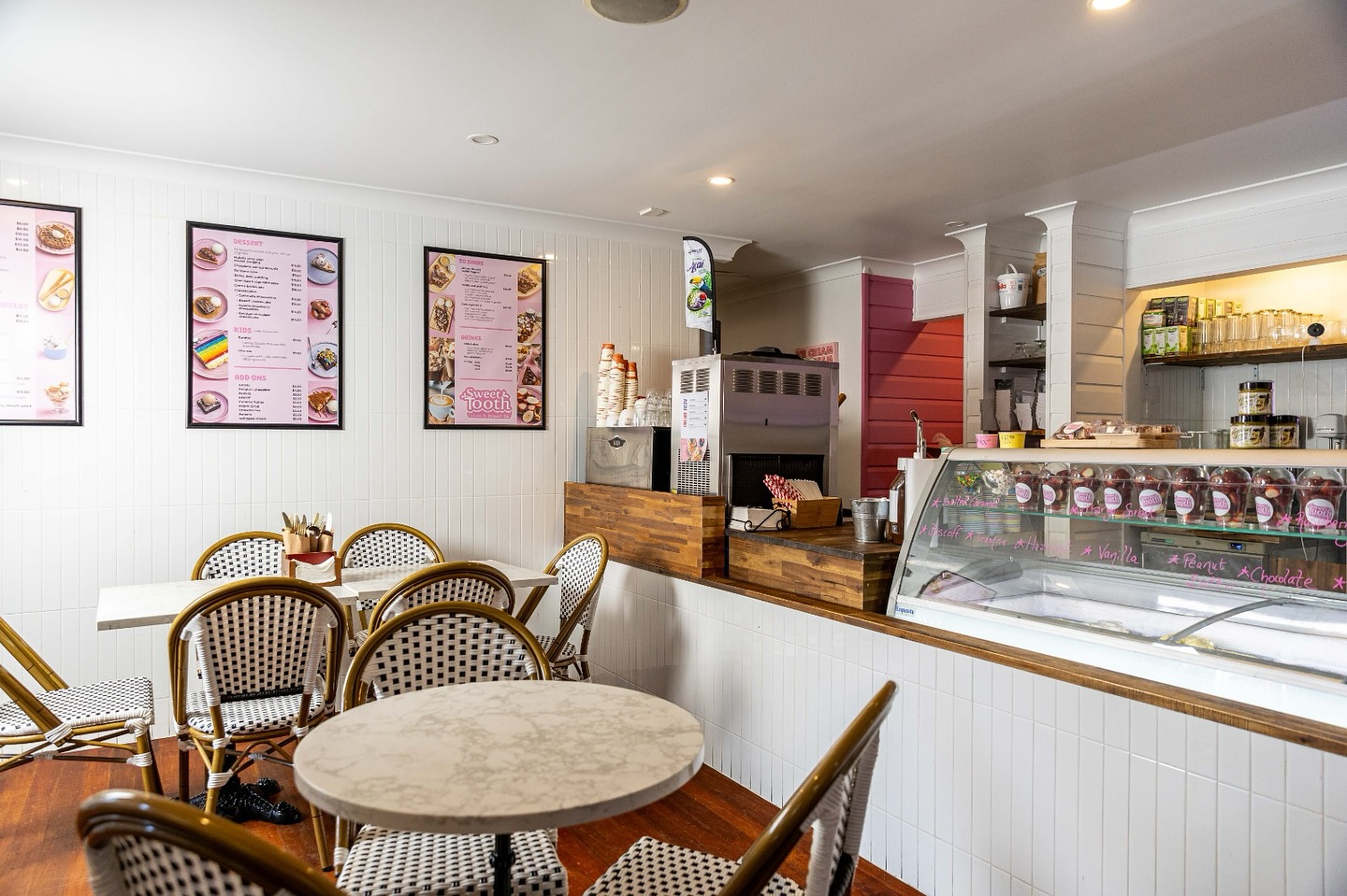 Sweet tooth gelato & desserts