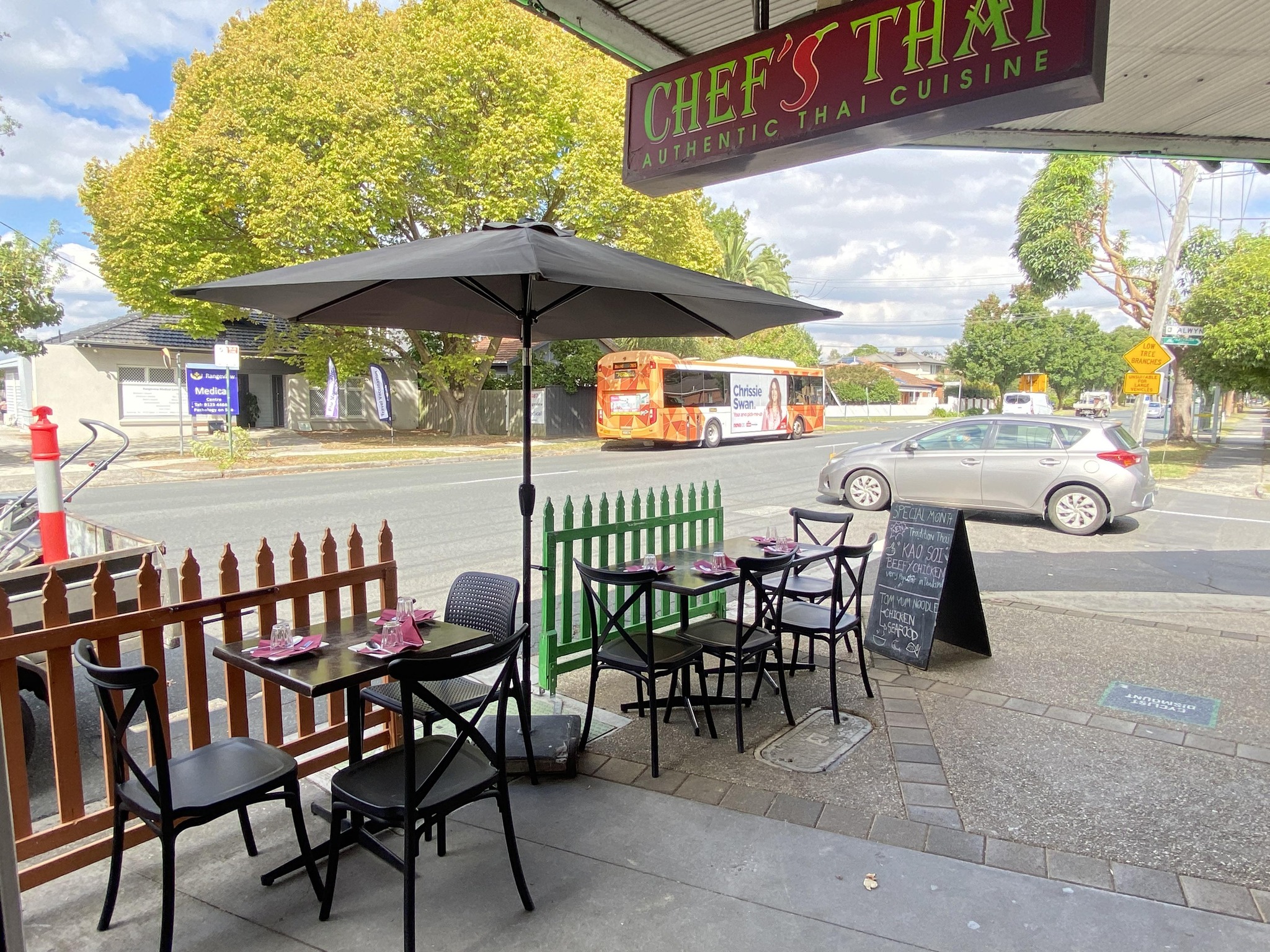 Chef's Thai Mitcham