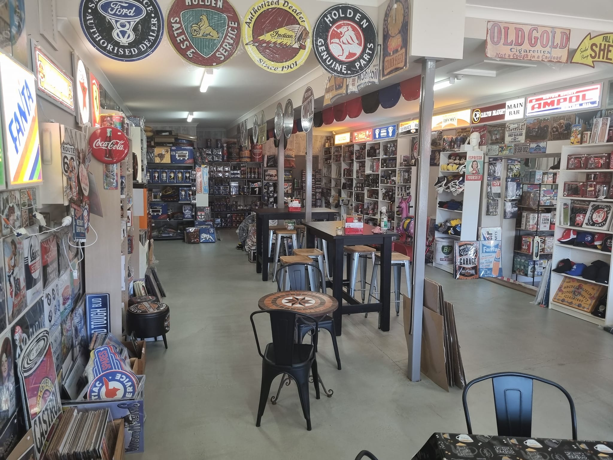 Pickers Cafe and Collectibles