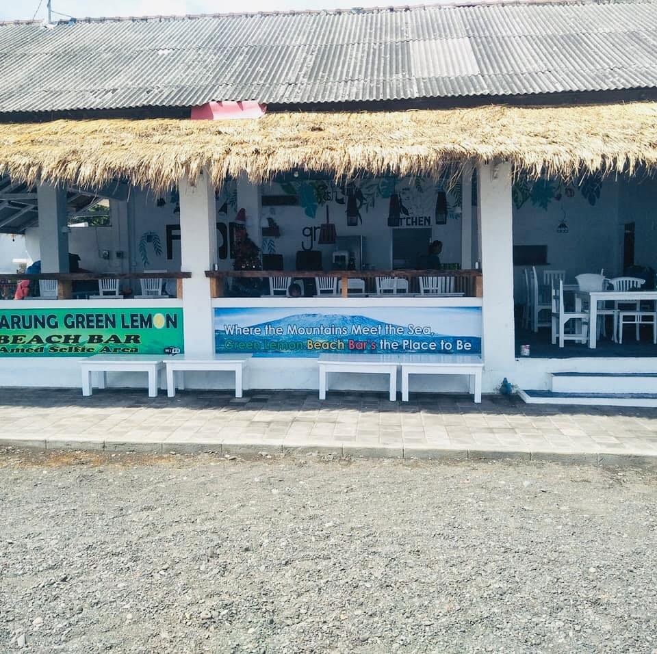 Warung Green Lemon & Beach Bar