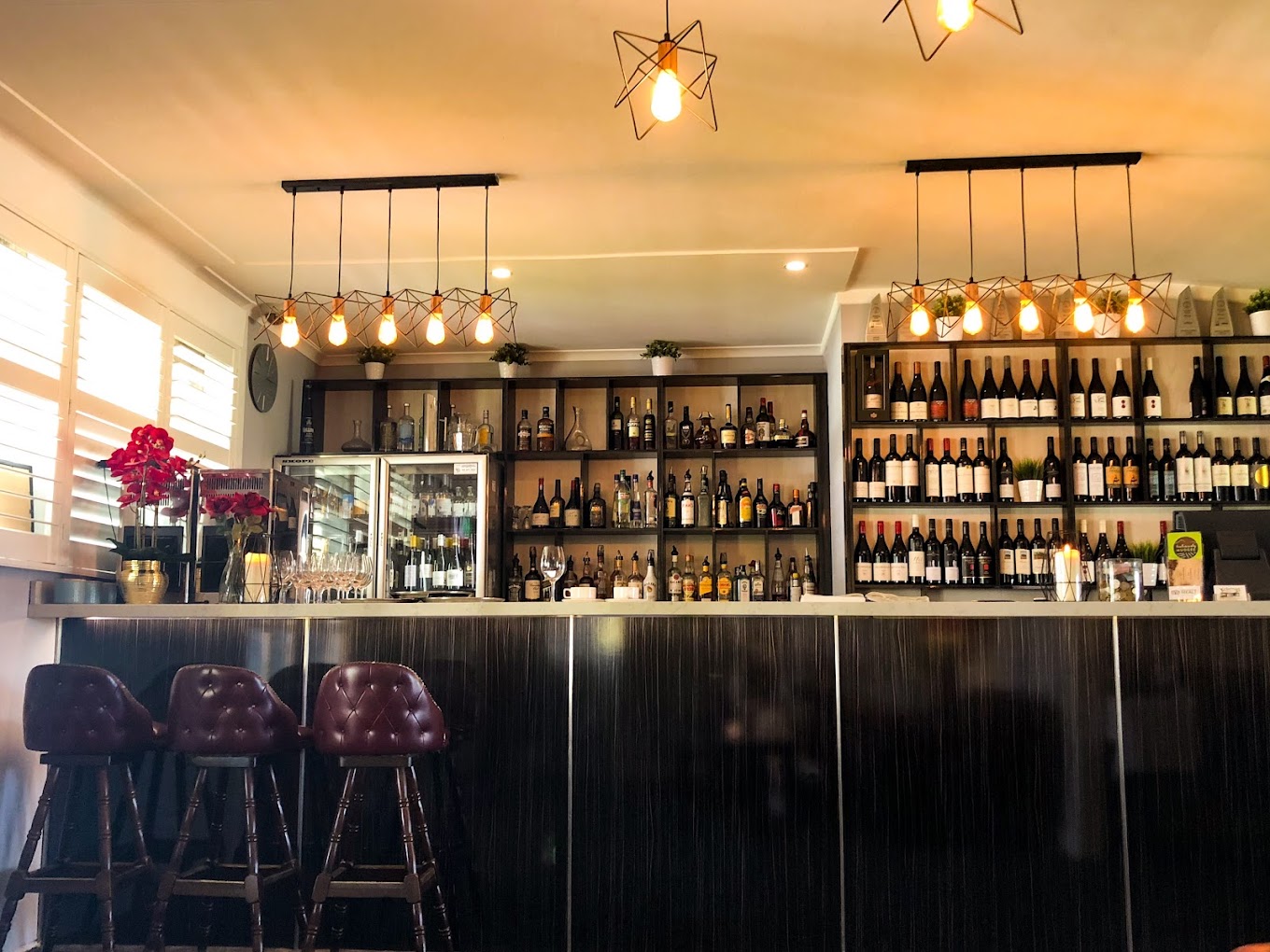 Kravings Bistro