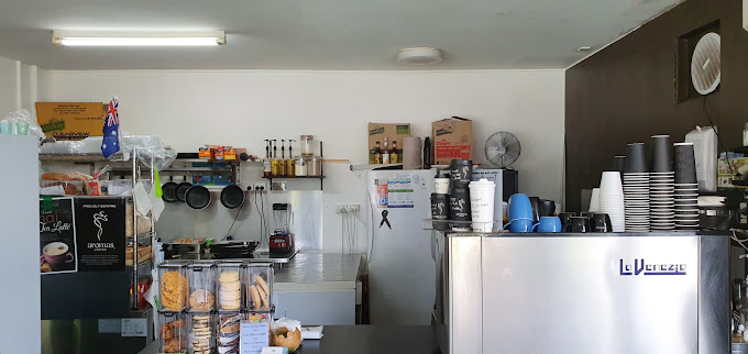 The Corner Cafe- Home of Phat Foods