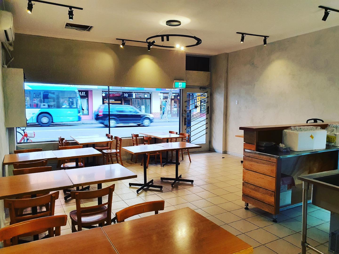 Thai La Ong - Newtown