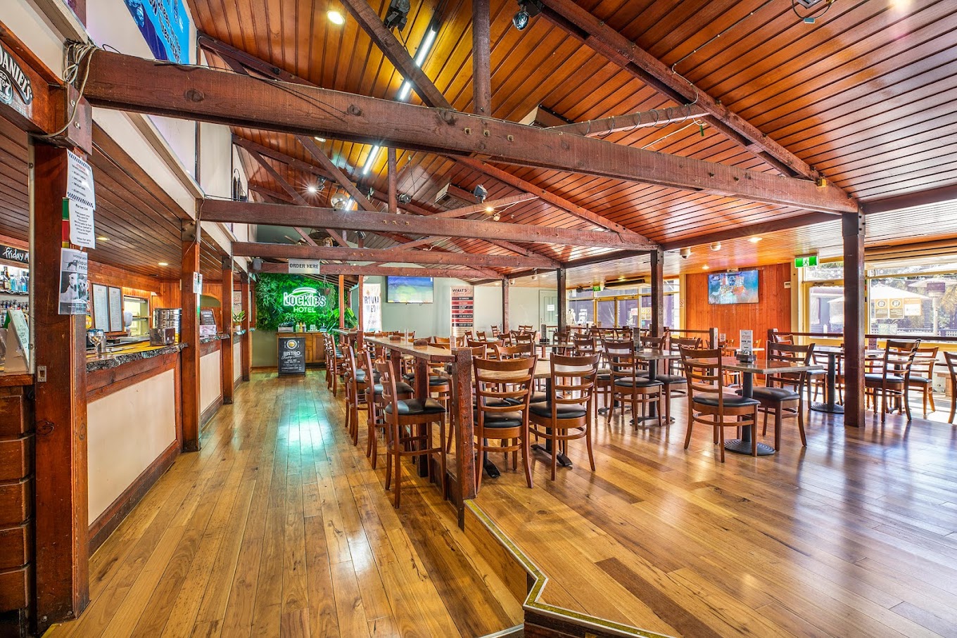 Lockies Hotel