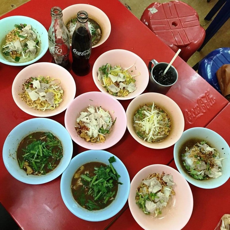 Kuay Teow Nai Buem