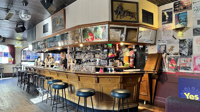 THE CURTIN (John Curtin hotel)