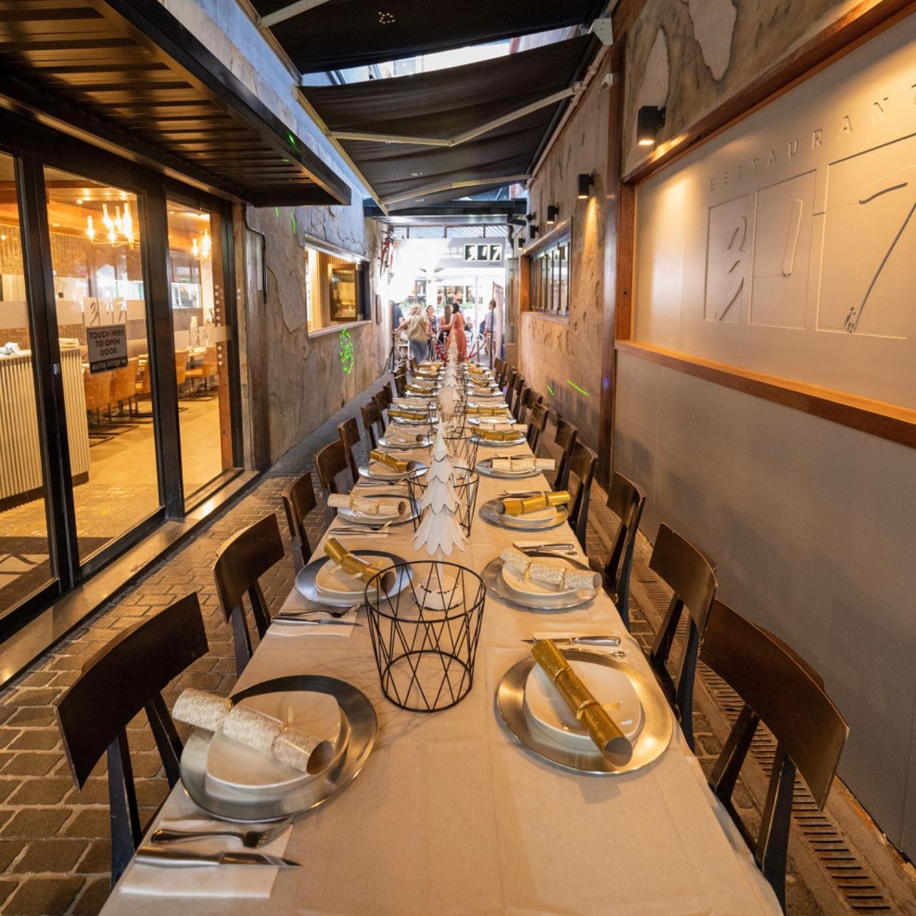 Restaurant 317