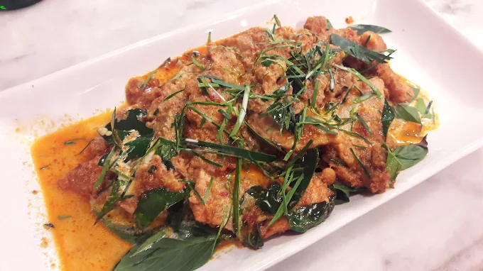 Roasted Honey Glazed Pork Mae Sumontha