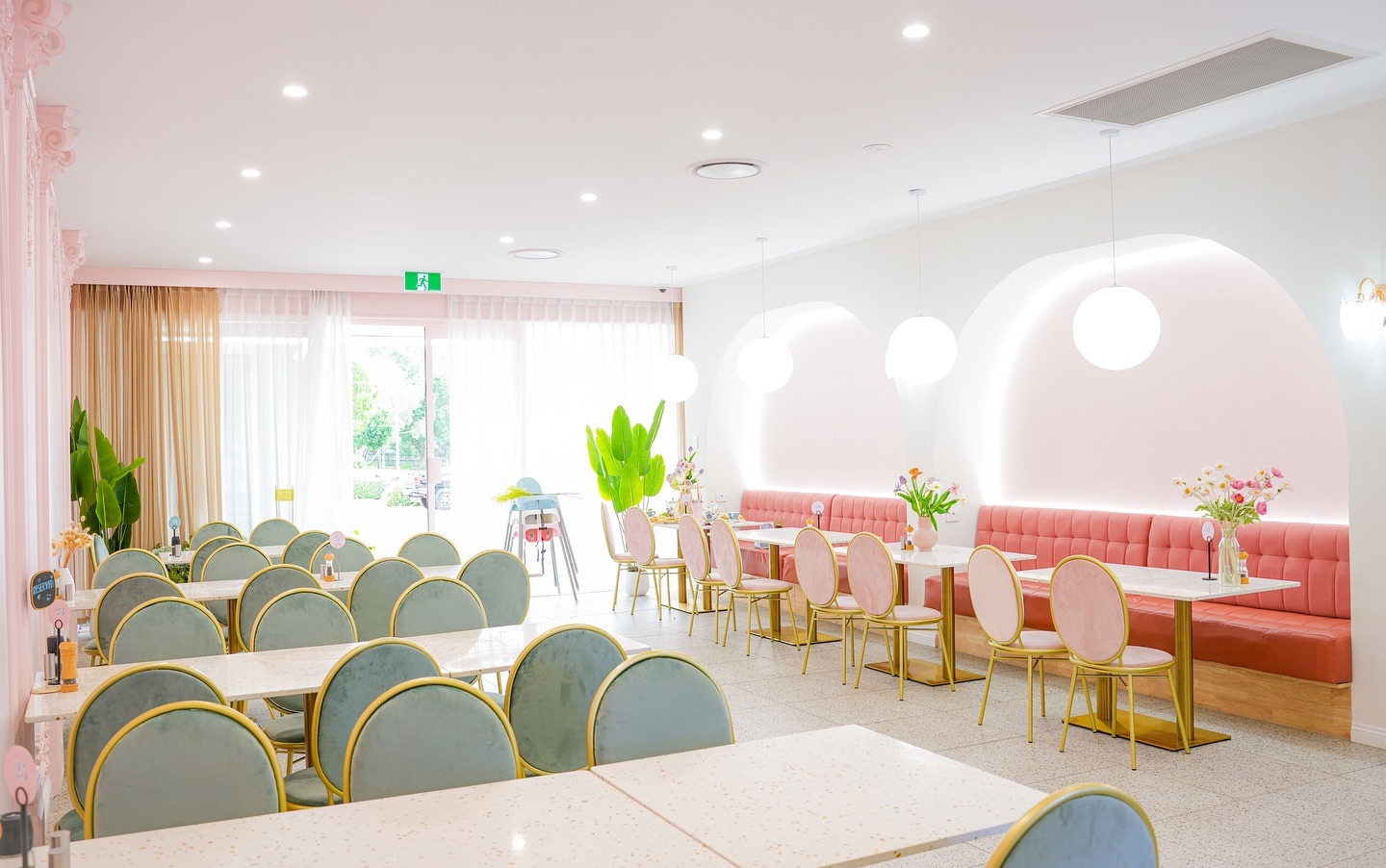 Little Dreamer Cafe