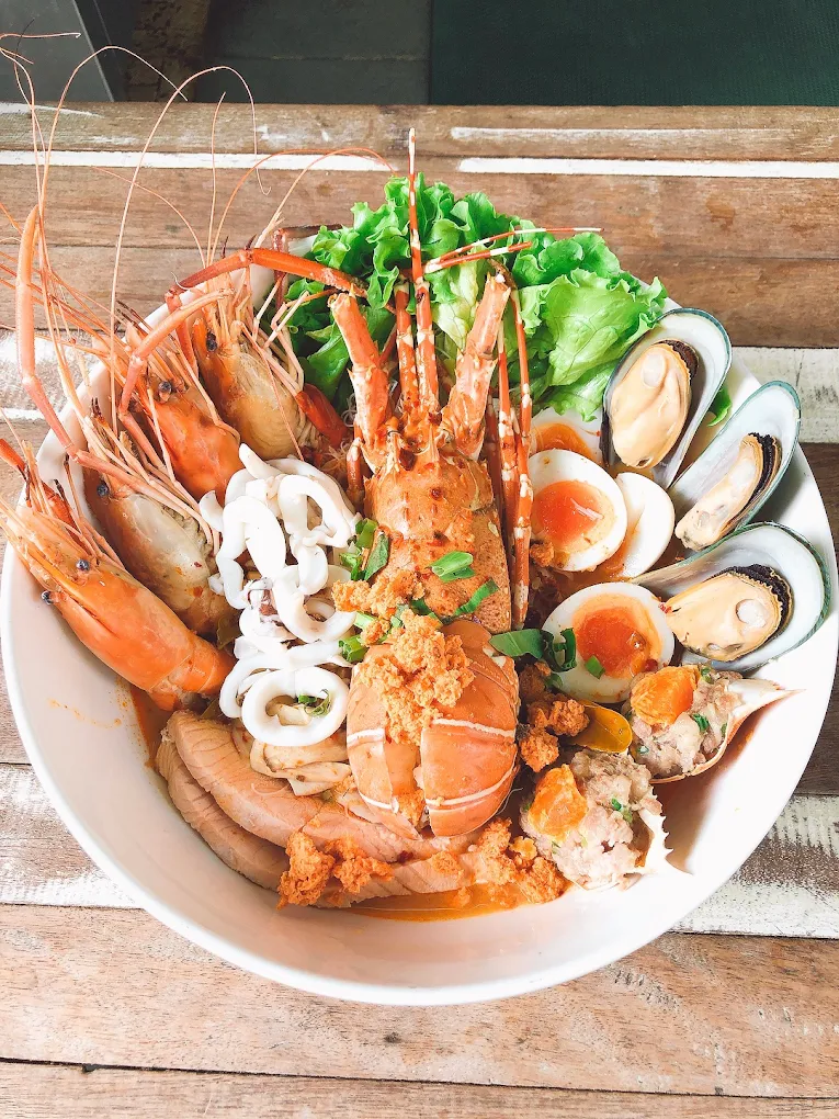 Pe Aor Tom Yum Kung Noodle