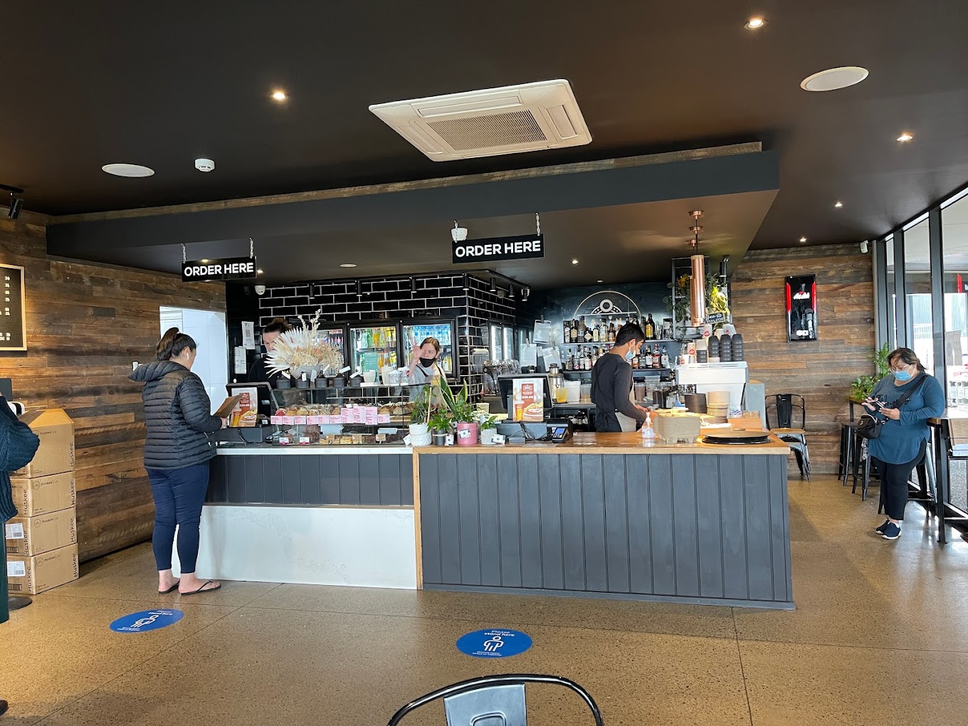 Eating Station
