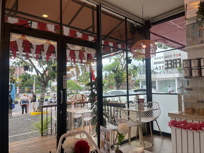 Lucid Cafe Bali