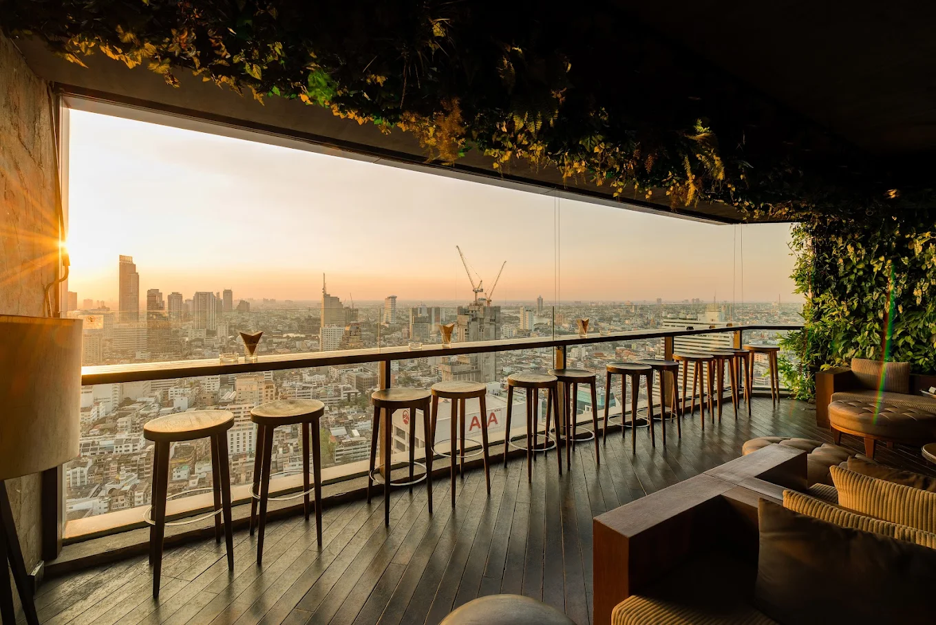 Scarlett Wine Bar & Restaurant