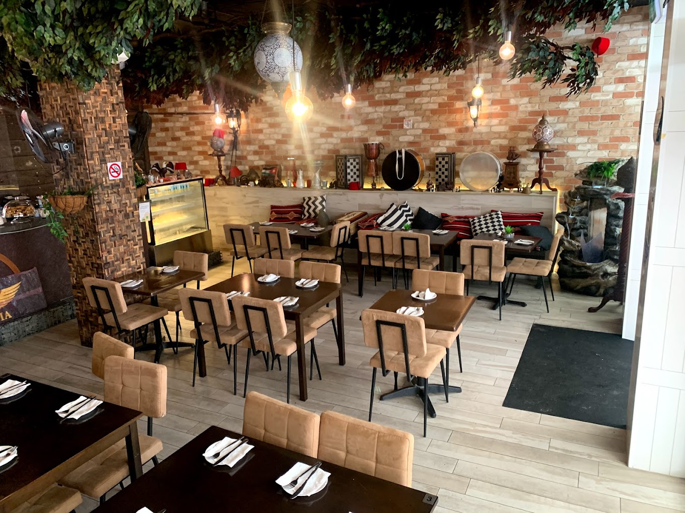 La Jordania Restaurant And Shisha Lounge
