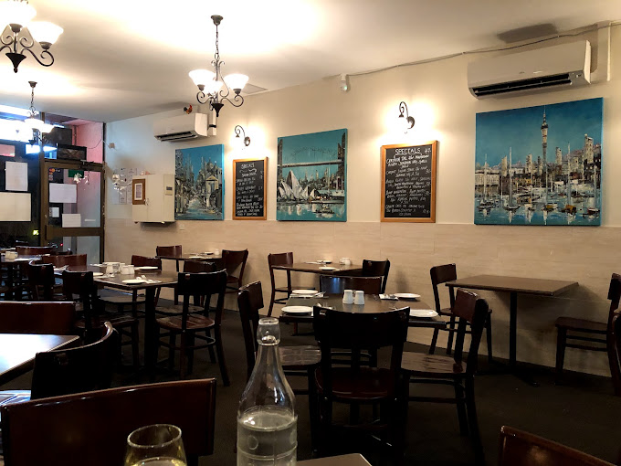 Hok's Cafe & Restaurant