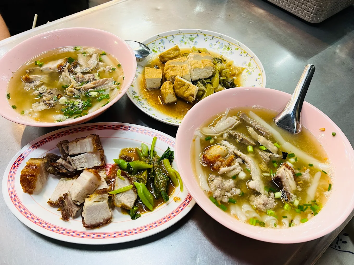 Nai Ek Roll Noodle