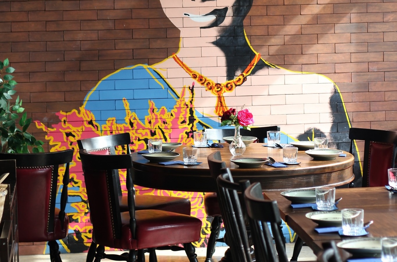 Sri Trat Restaurant and Bar