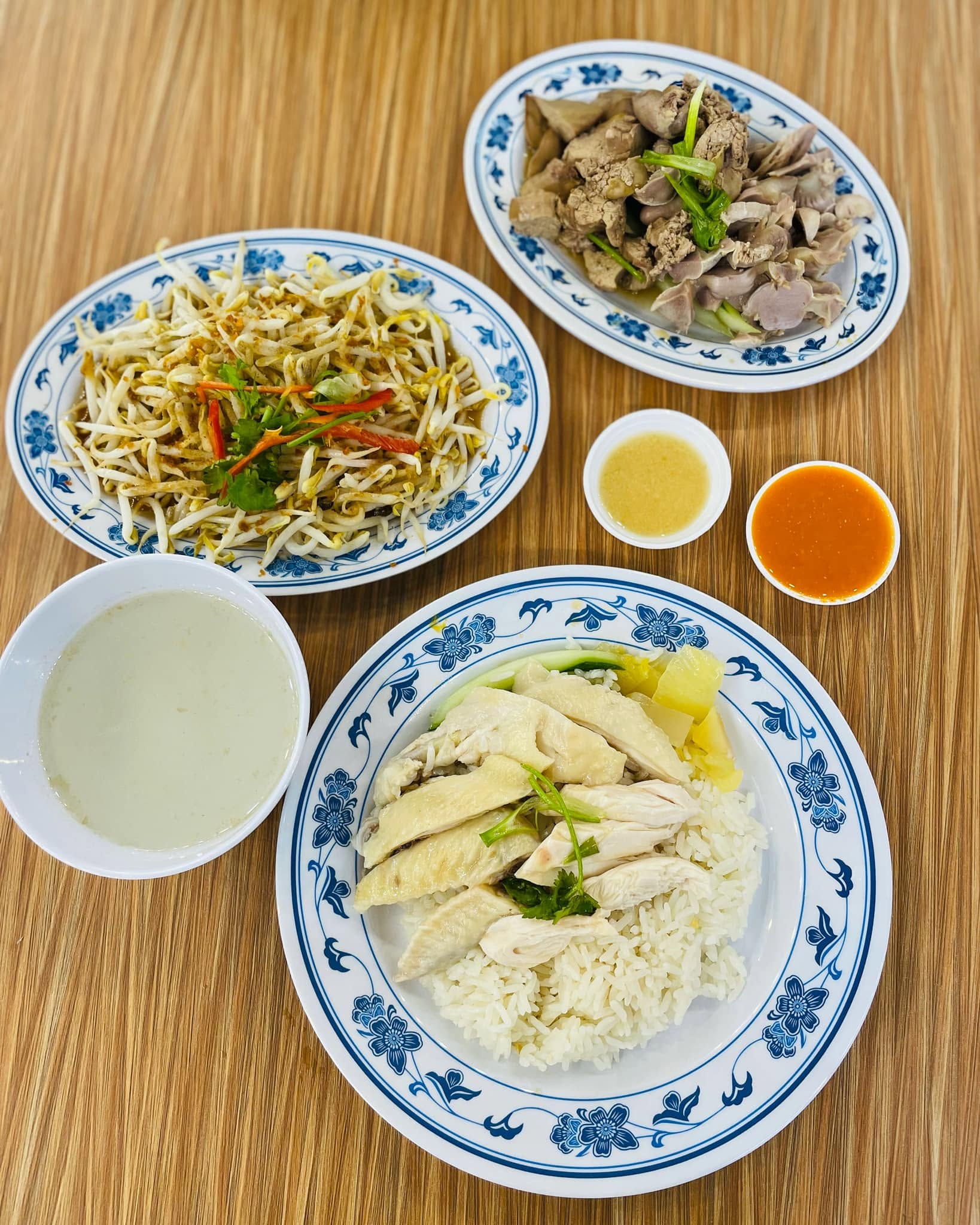 Tiong Bahru Hainanese Boneless Chicken Rice