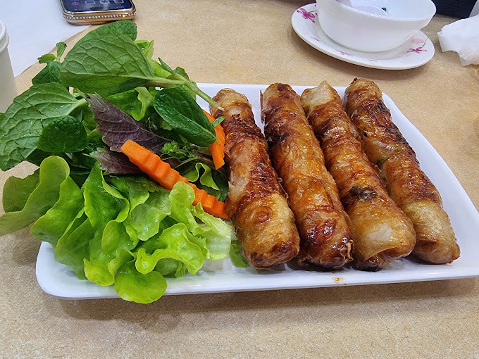 Pho Tau Bay