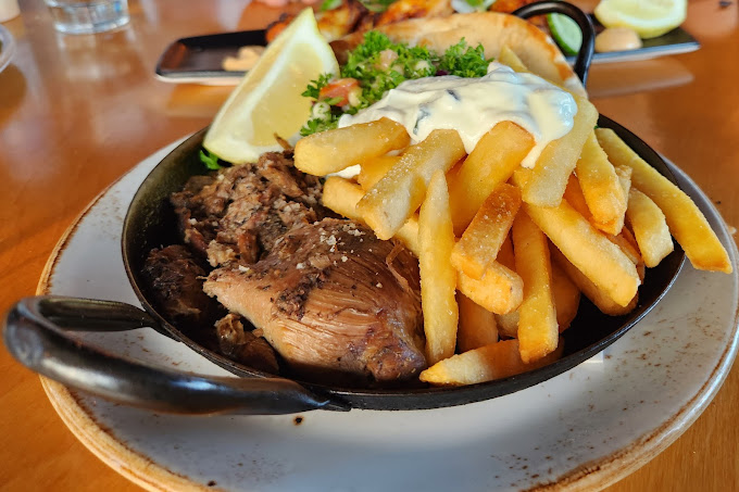 Cargo Bar & Eatery