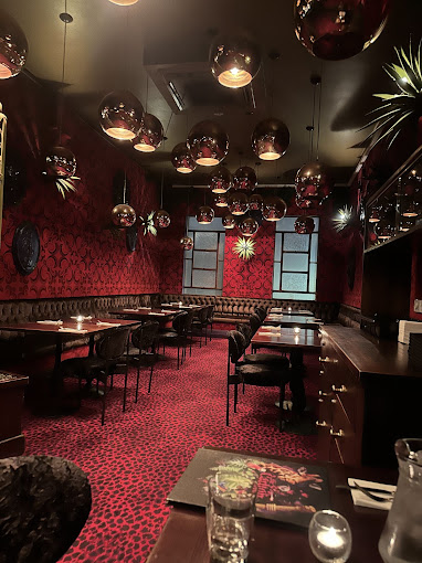 The Carlton Club