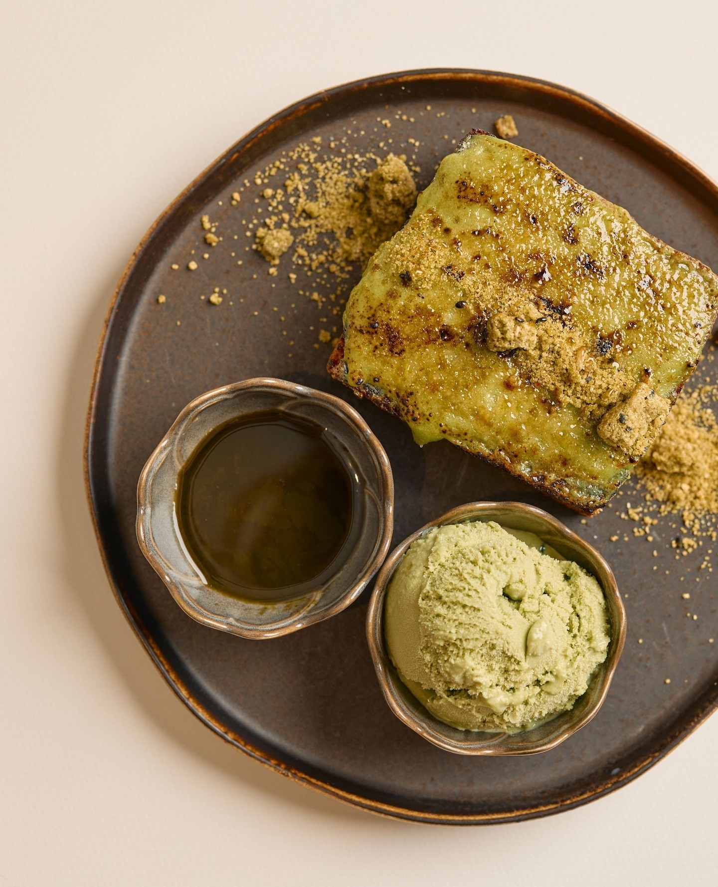 Yuna Cafe & Restaurant