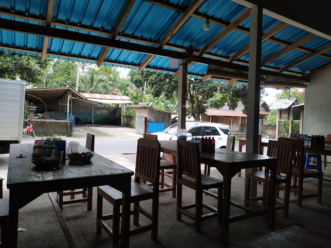 Warung Babi Guling Ibu Desek Putu