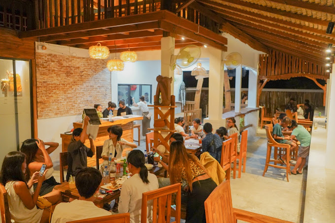 Nyang Nyang Bar & Restaurant