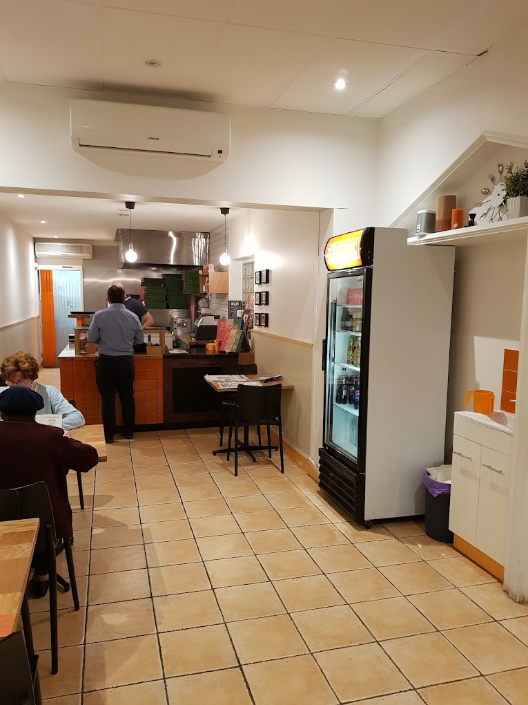 Shemesh Vegetarian Pizza Bar & more