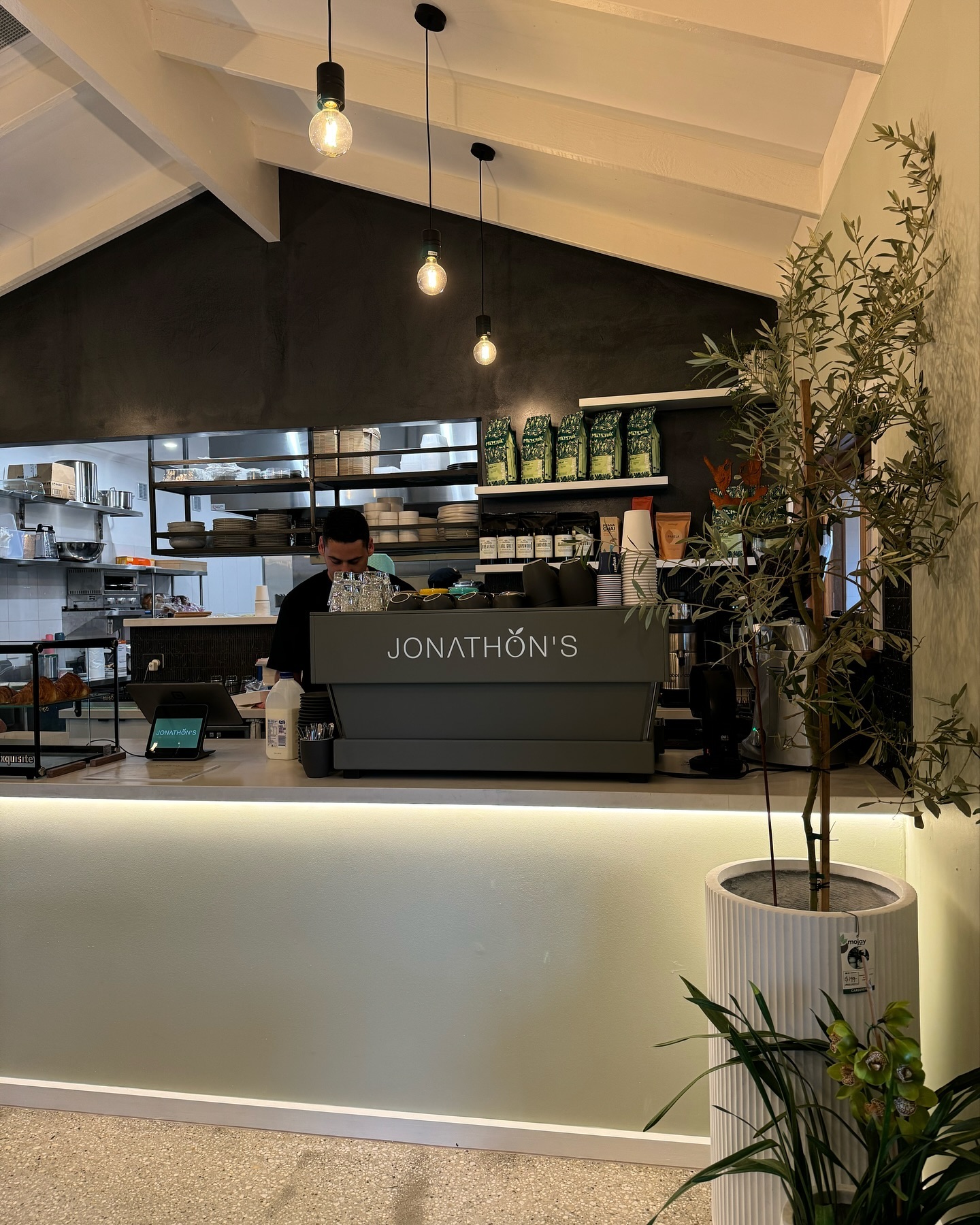 Jonathon's Cafe