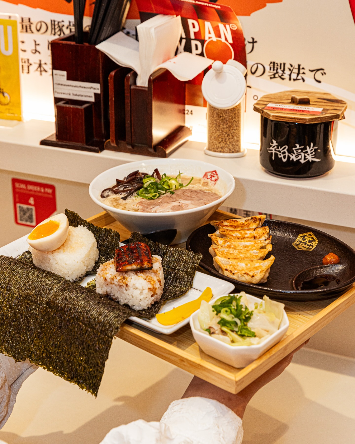 Hakata Gensuke Regent Place - Ramen Professional