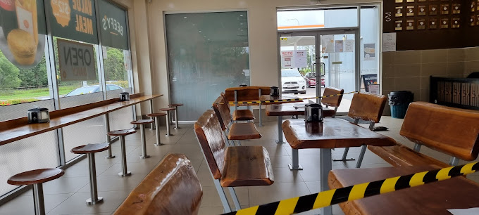 Beefy's Ningi (with drive-thru)