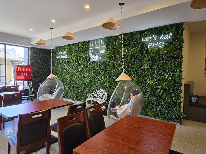 Bun Mi Cafe