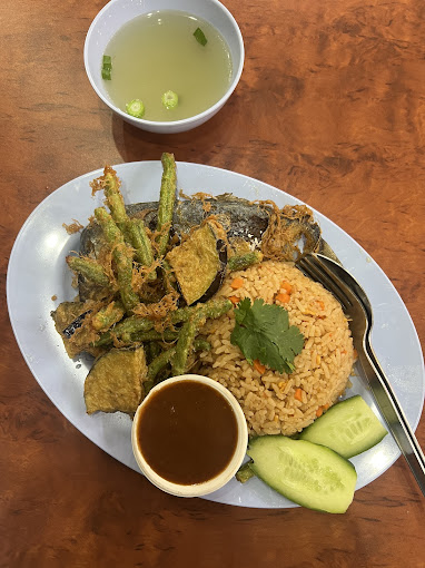 Thai Asia Unique Cafe & Tavern