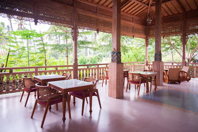 Blue Harbor Beachfront Villas & Resto