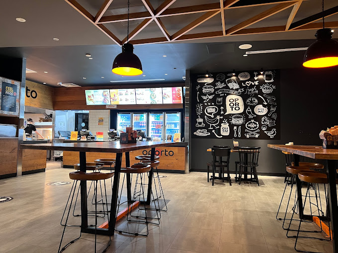 Oporto Heathwood Drive Thru