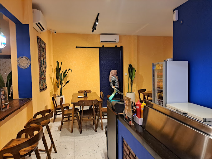 Shawarma Alhomsi Legian -شاورما الحمصي-
