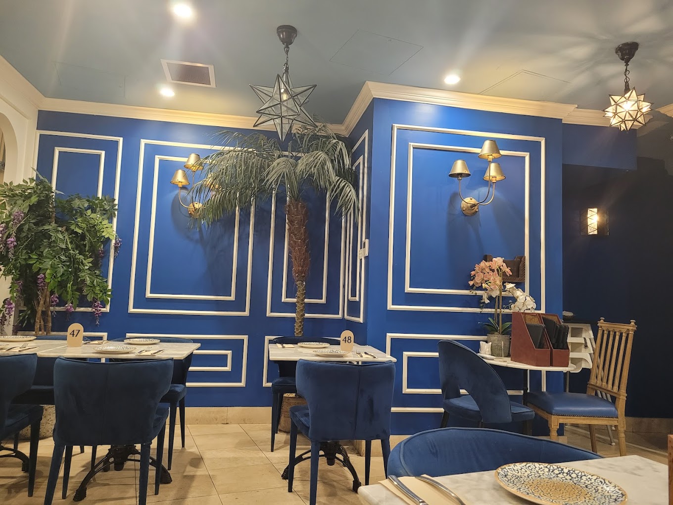 Omnia Restaurant and shisha lounge