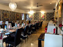 Rose Niyom Thai