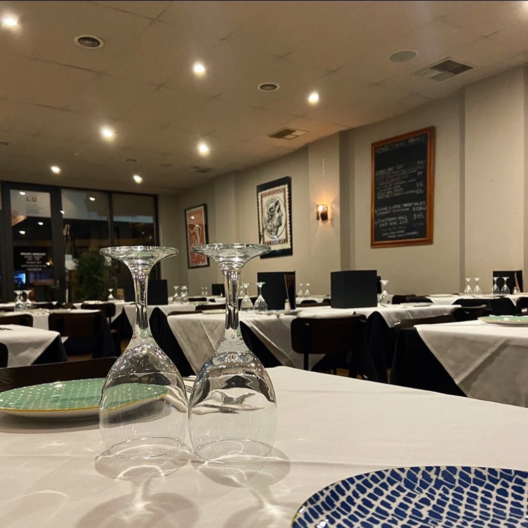 Eos Greek Tavern