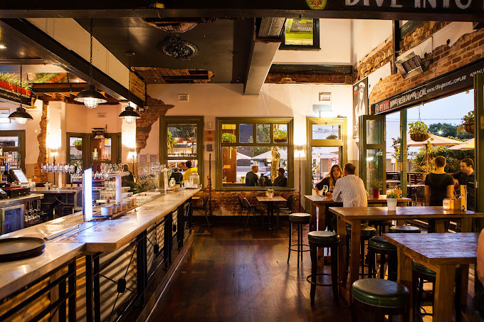 Queens Tavern