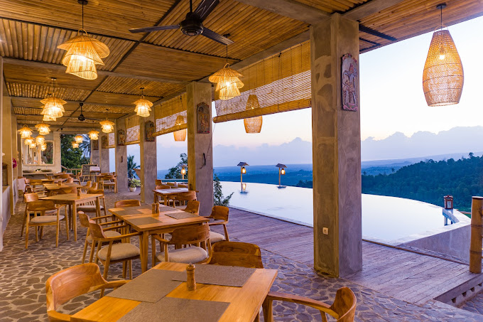 TopVibes Pool & Eatery